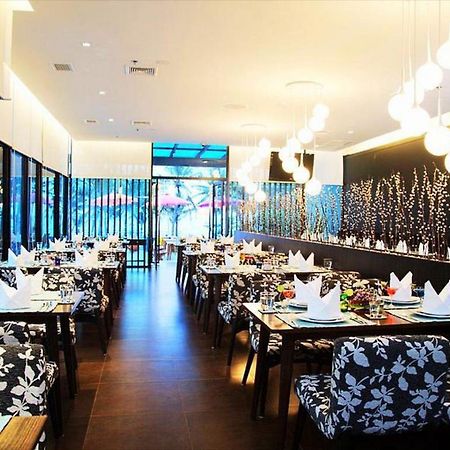 The Sez Hotel Bangsaen Екстериор снимка