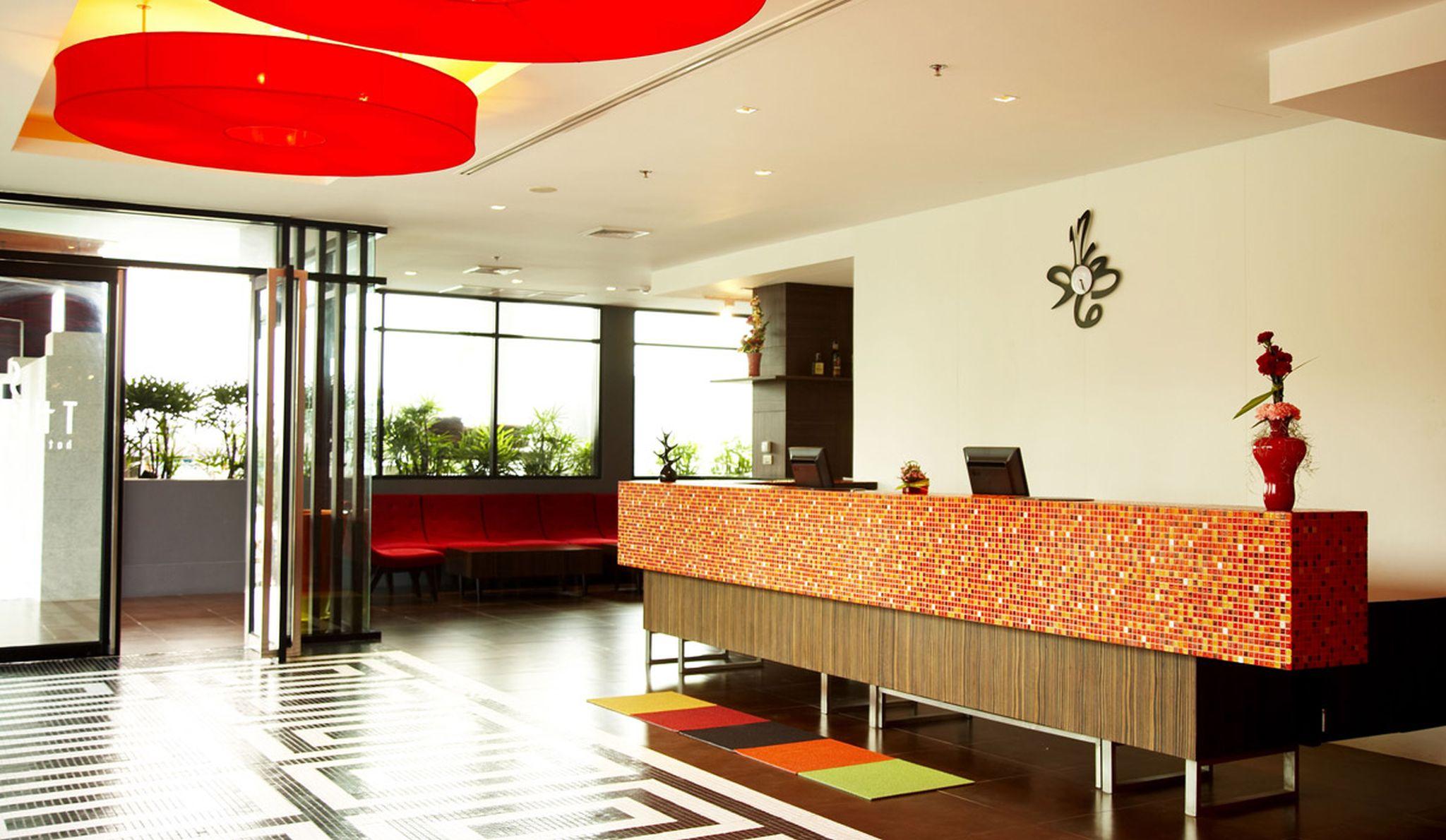 The Sez Hotel Bangsaen Екстериор снимка